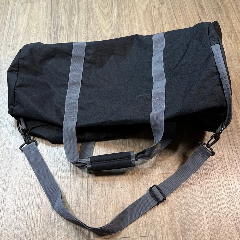 Columbia spacious duffel